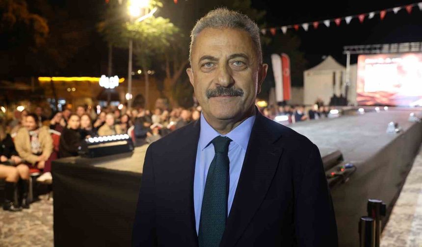 Türk dünyasının kültürel zenginliği Kapadokya'da modayla buluştu