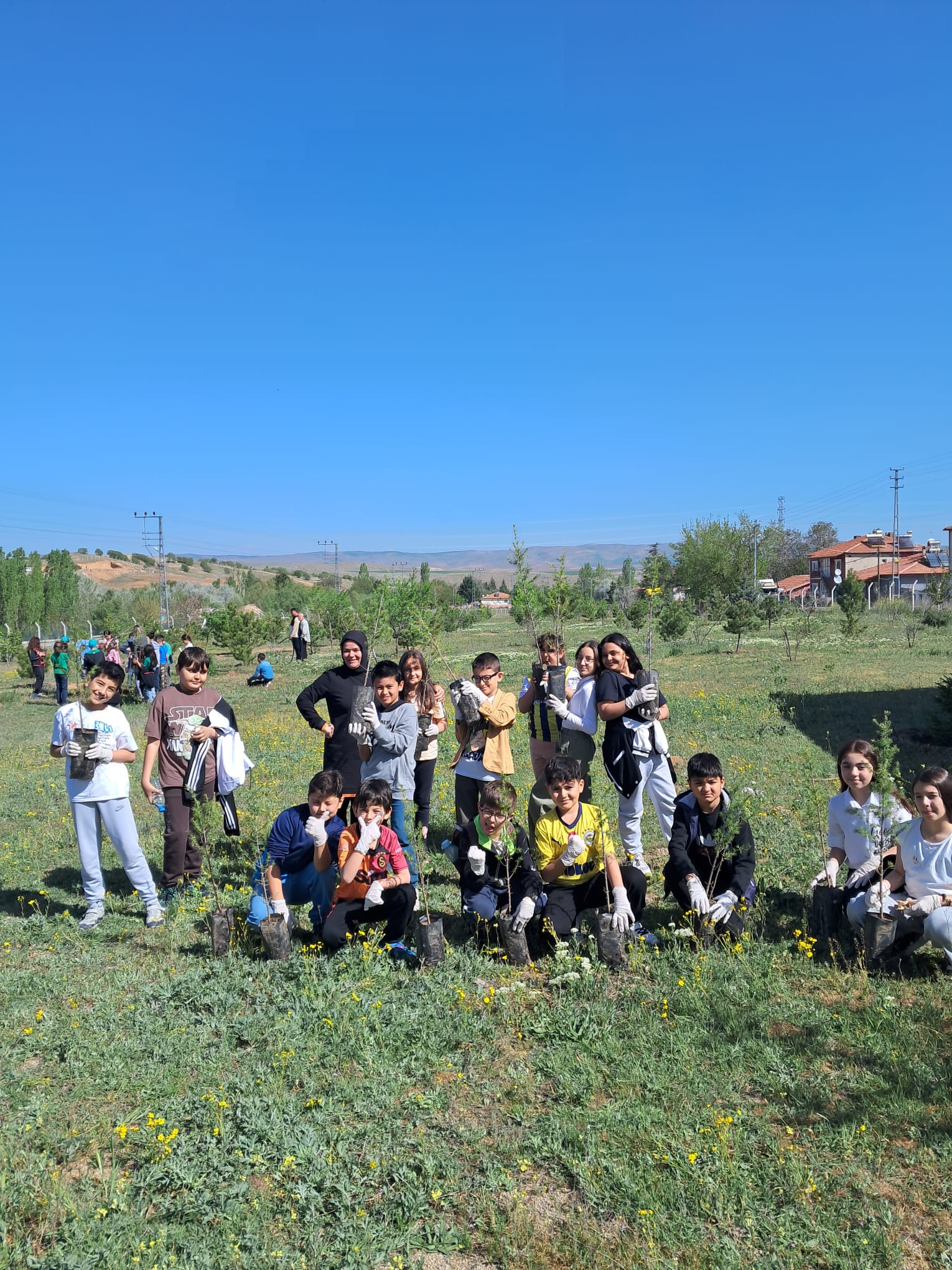 Kırıkkale’de Öğrenciler, Fidanları Toprakla Buluşturdu (7)