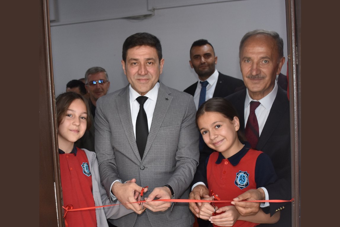 Ahmet Sümer Ortaokulu’nda Kütüphanenin Açılışı Gerçekleşti (2)