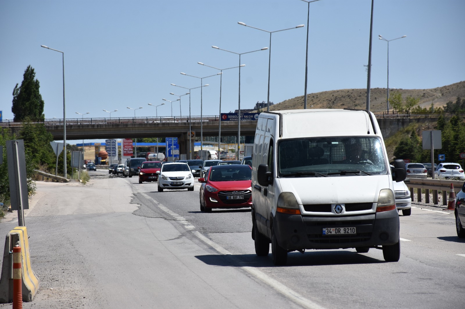 'Kilit Kavşak' Kırıkkale’de Bayram Dönüşü Trafik Yoğunluğu Ediyor (2)