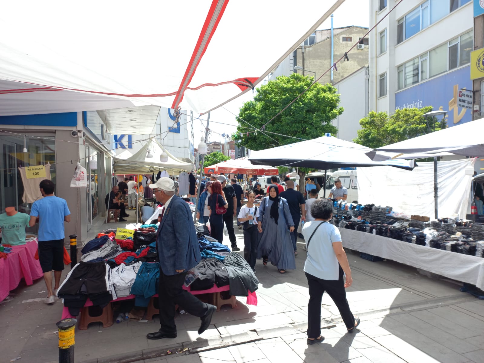 Kırıkkale’de Bayram Pazar Kuruldu! Vatandaş Pazara Akın Etti (2)