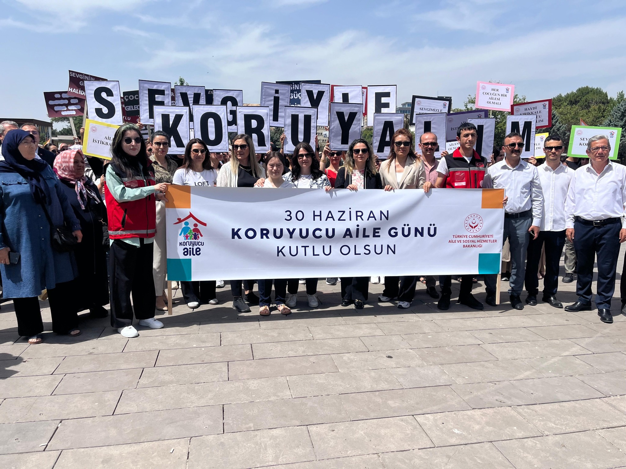 Kırıkkale’de ‘Koruyucu Aile Günü’ Için Yürüdüler (1)