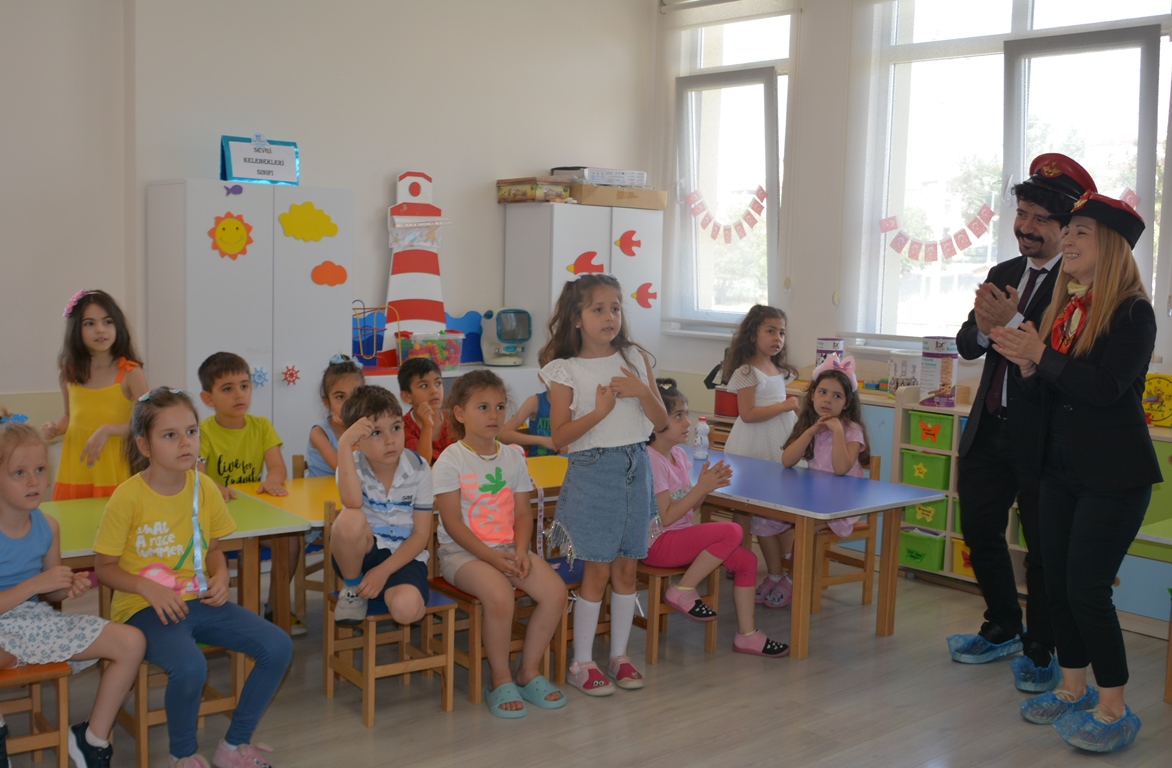 Kırıkkale’de Minik Öğrencilere ‘Dur, Bak, Dinle, Geç’ Eğitimi (2)