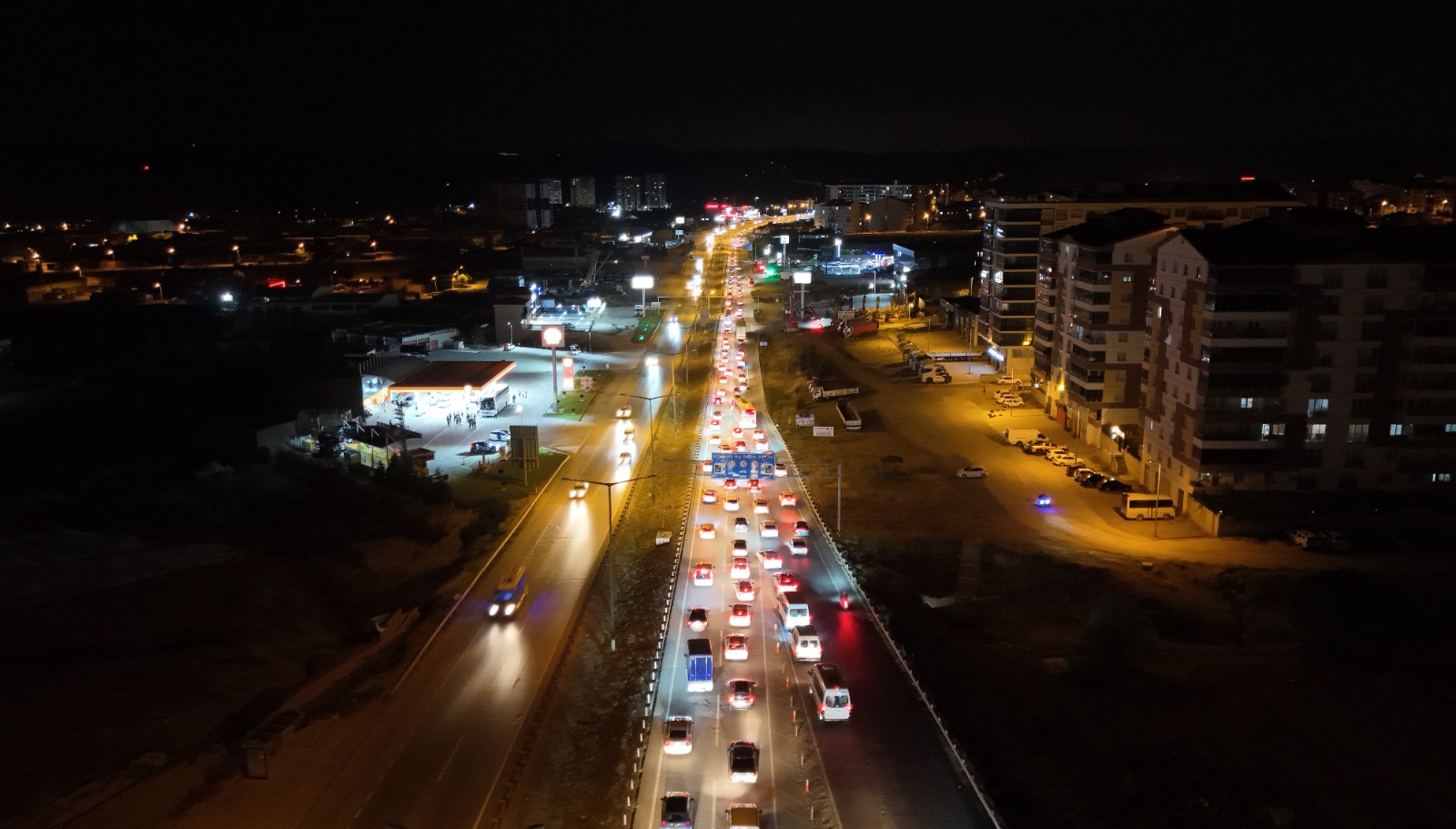 Kırıkkale’de Trafik Yoğunluğu! Tatilciler Dönüşe Geçti! (4)