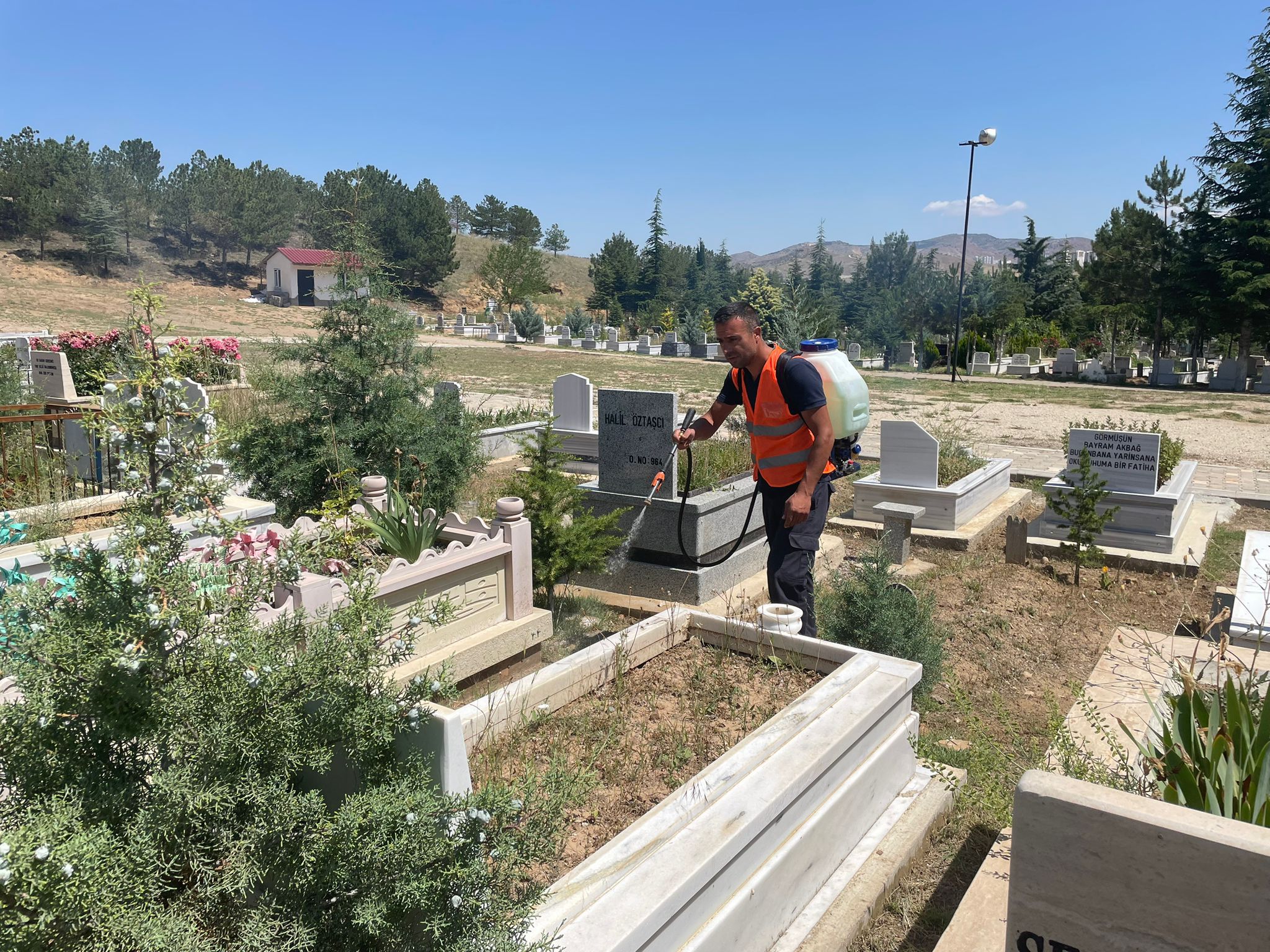 Yahşihan’da Mezarlıklar Temizleniyor (7)