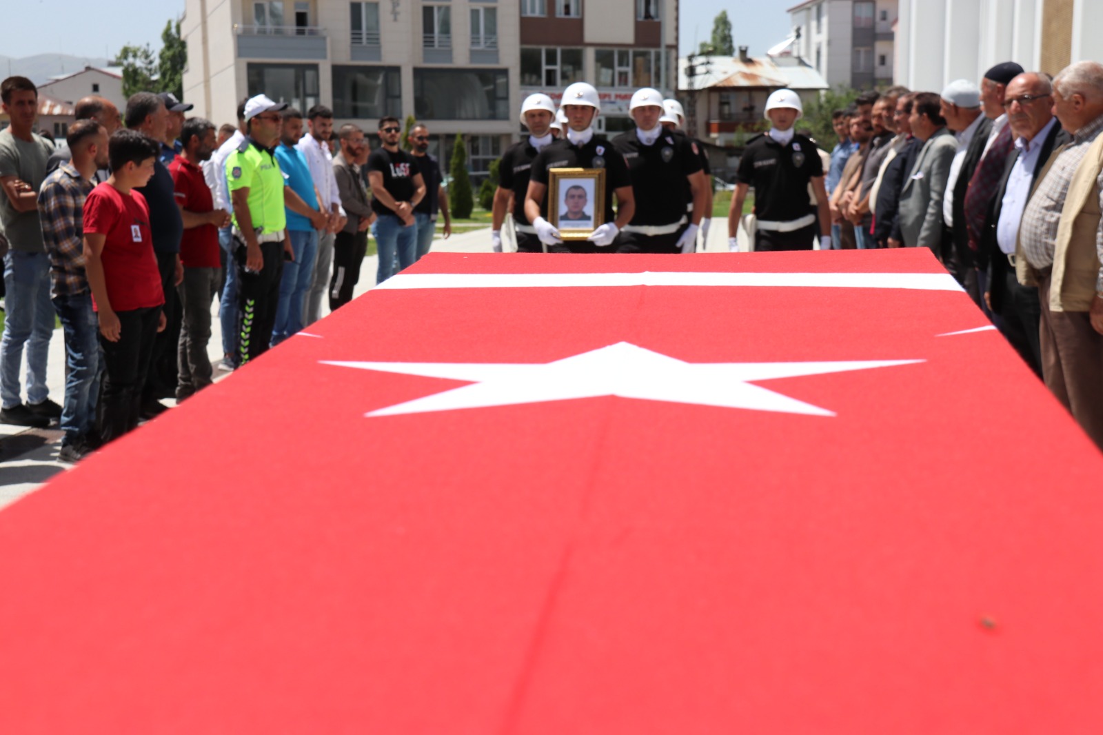 Kırıkkale’de Hayatını Kaybeden Polis Memuru Toprağa Verildi (3)