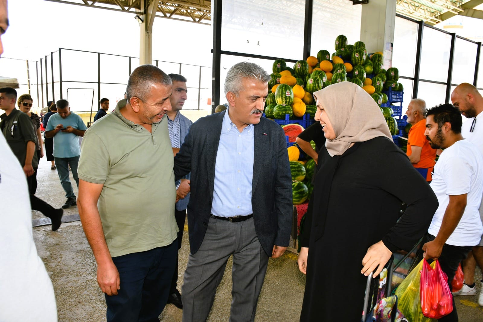 Vali Makas, Esnafların Ve Vatandaşların Sorunlarını Dinledi (4)