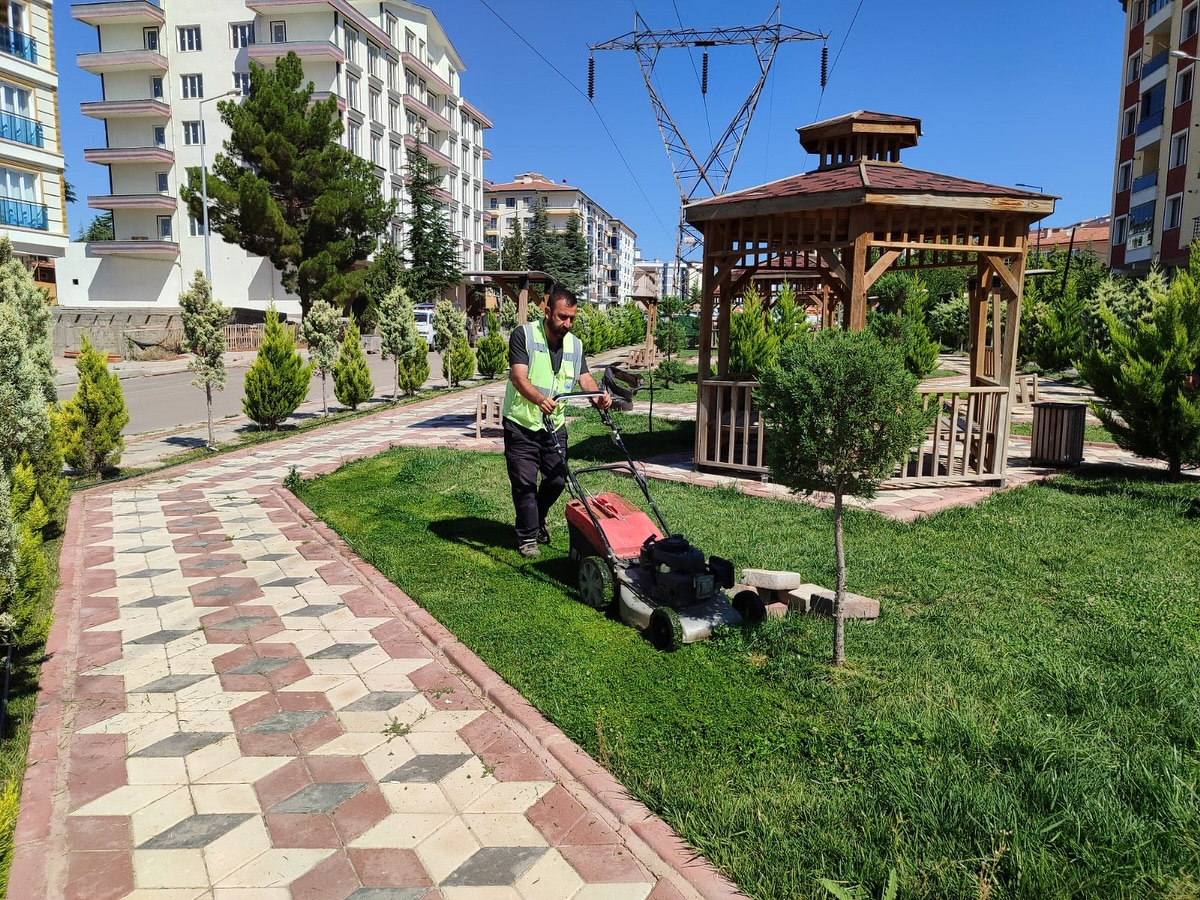 Yahşihan’da Park Ve Bahçeler Güzelleşiyor