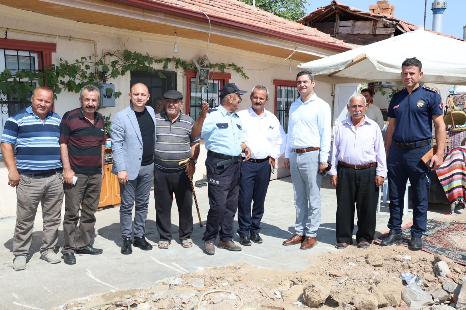 Kırıkkale Belediyesi, Evi Yanan Vatandaşın Yaralarını Sarıyor (5)