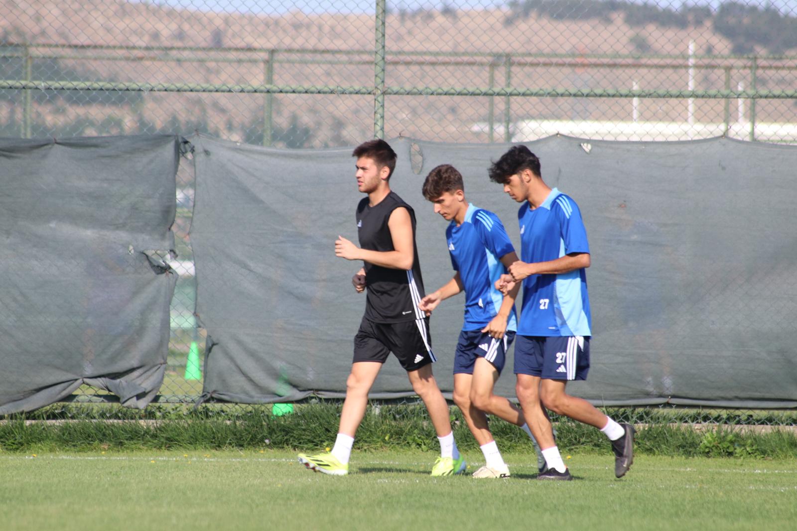 Kırıkkale Futbol Kulübü Ikinci Kampına Başladı (6)