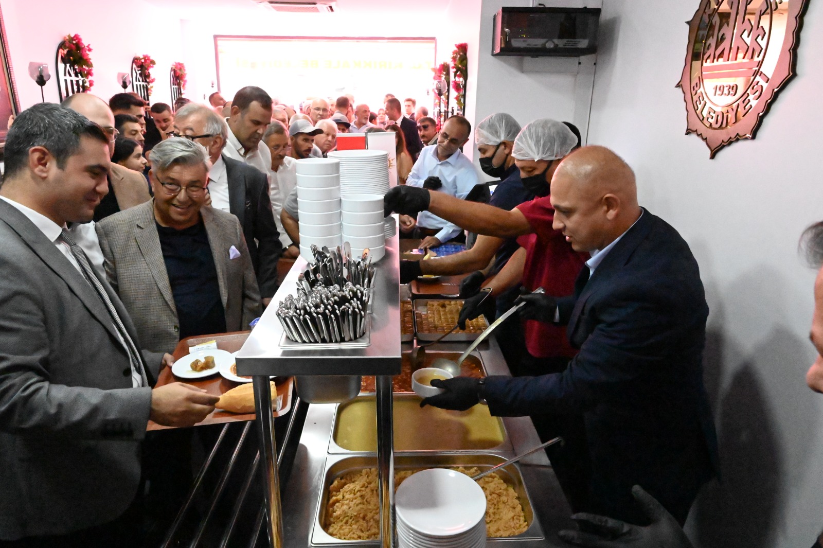 Ahmet Önal’dan Vatandaşın Yüzünü Güldürecek Hizmet! Kent Lokantası Açıldı! (8)