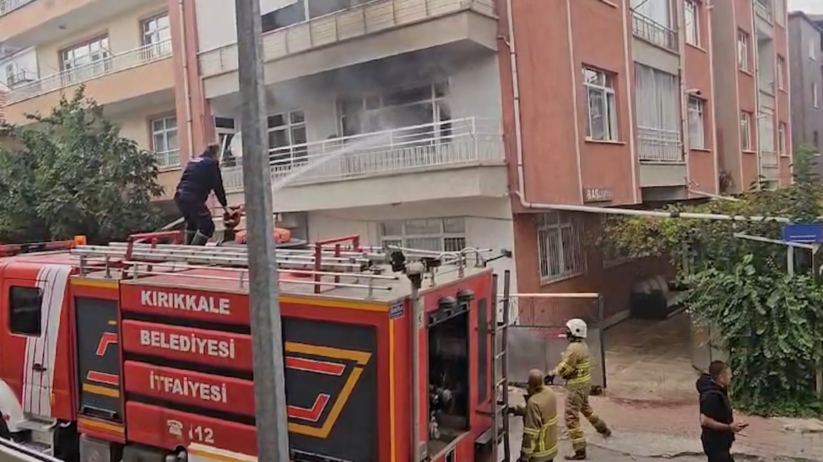 Kırıkkale’de Küçük Çocuk Faciaya Yol Açtı, Çakmakla Oynarken Evi Yaktı (2)