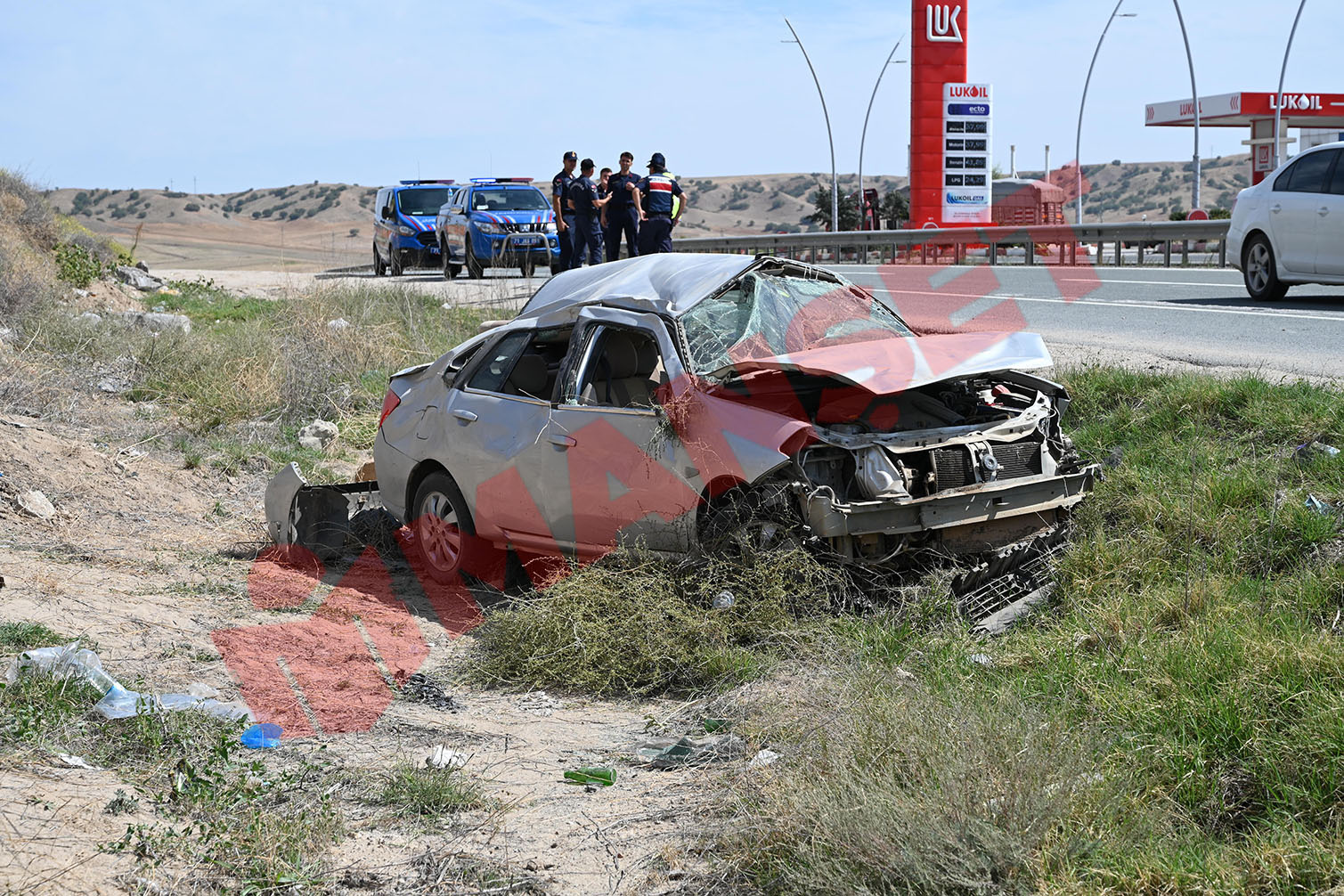 Kırıkkale’de Otomobil Su Kanalına Devrildi