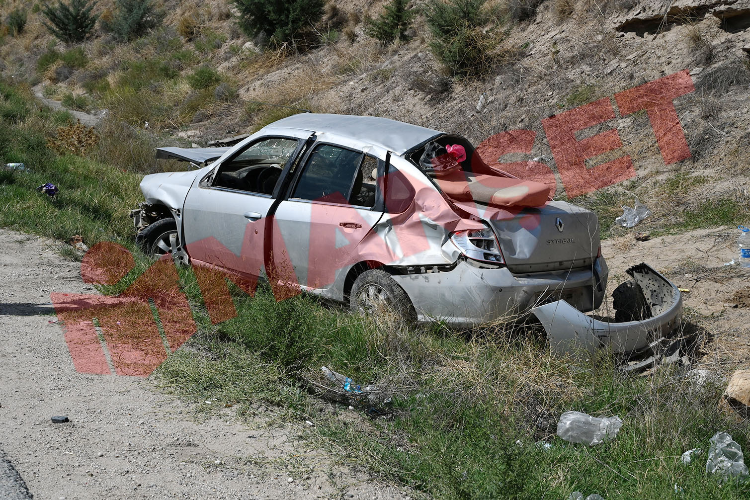 Kırıkkale’de Otomobil Su Kanalına Devrildi4