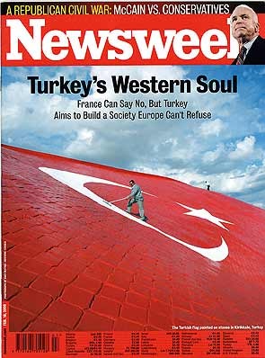 Newsweek’e Kapak Olmuştu! 600 Metrekarelik Türk Bayrağı Onarıldı (3)