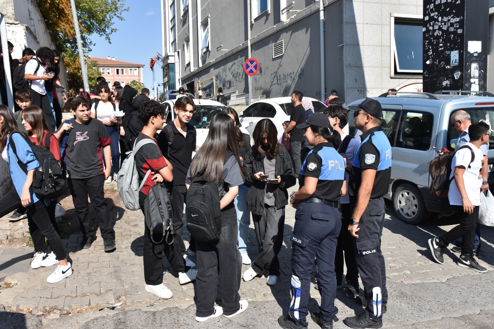 Okullar Açıldı! Kırıkkale'de Polis Okulların Çevresini Denetledi (1)