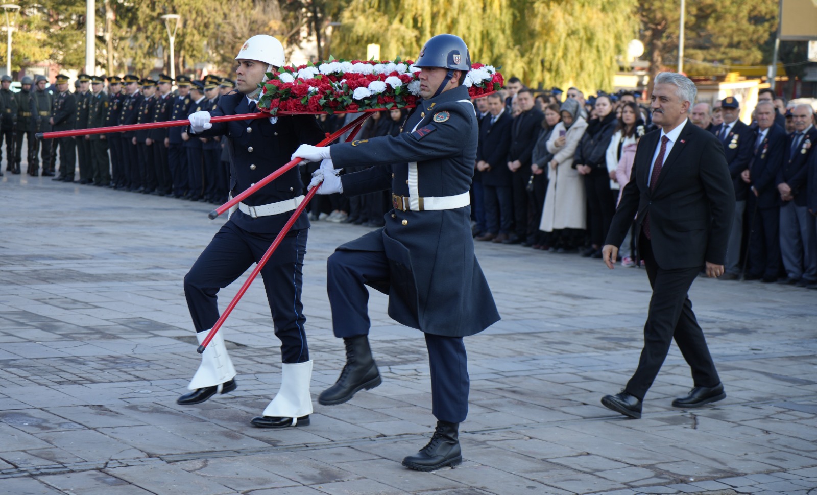 Kirikkalede Hayat Durdu (3)