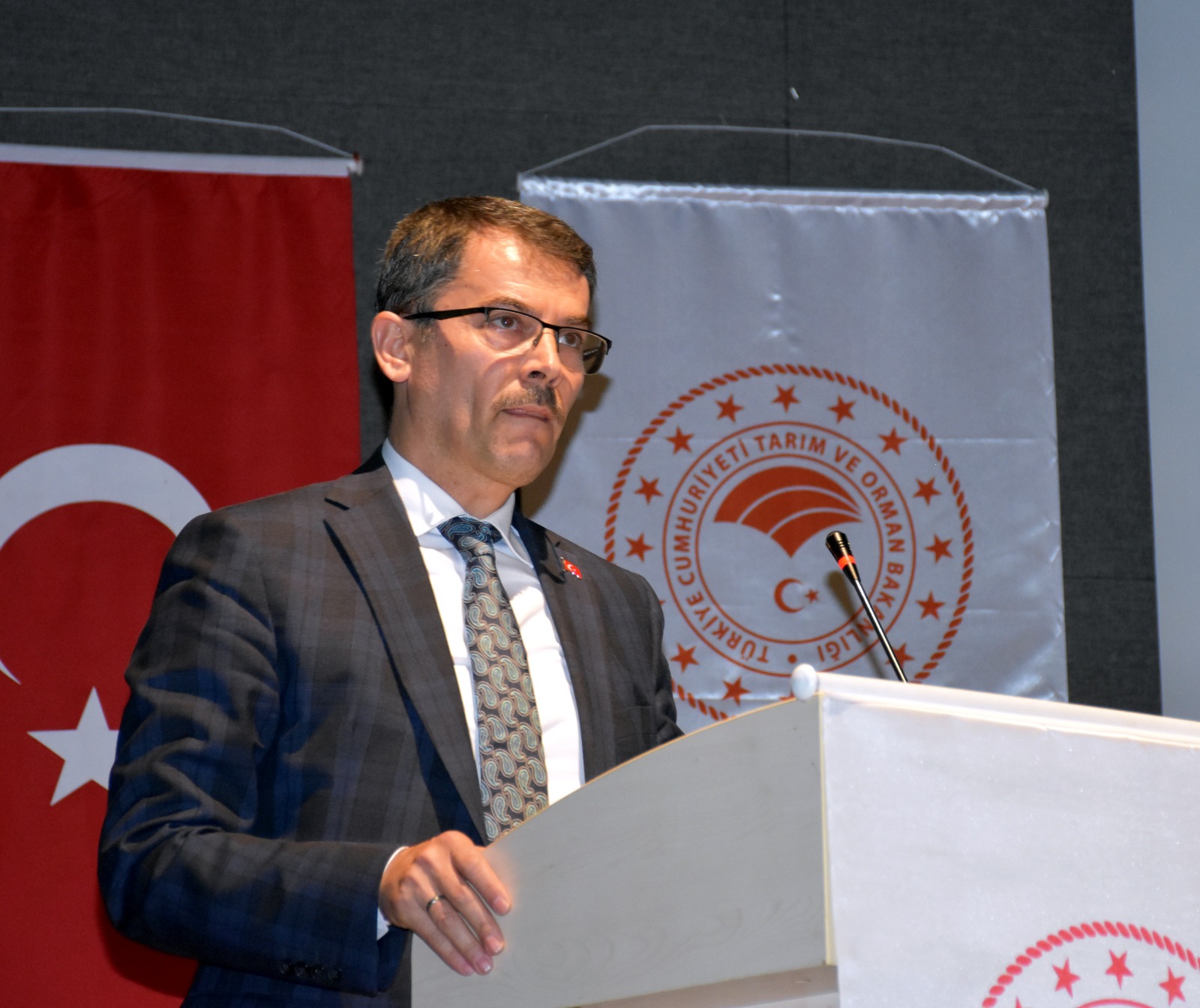 Kırıkkale'de ‘Kuraklık, İklim Değişikliği Ve Sulamanın Etkinliğinin Artırılması’ Konferansı Düzenlendi (3)