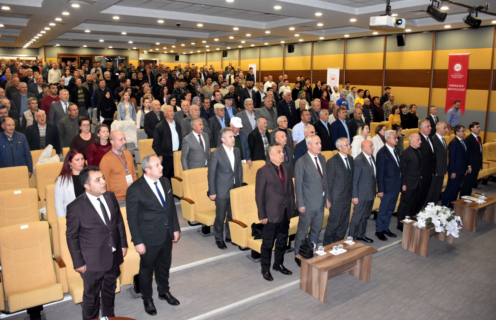 Kırıkkale'de ‘Kuraklık, İklim Değişikliği Ve Sulamanın Etkinliğinin Artırılması’ Konferansı Düzenlendi (5)