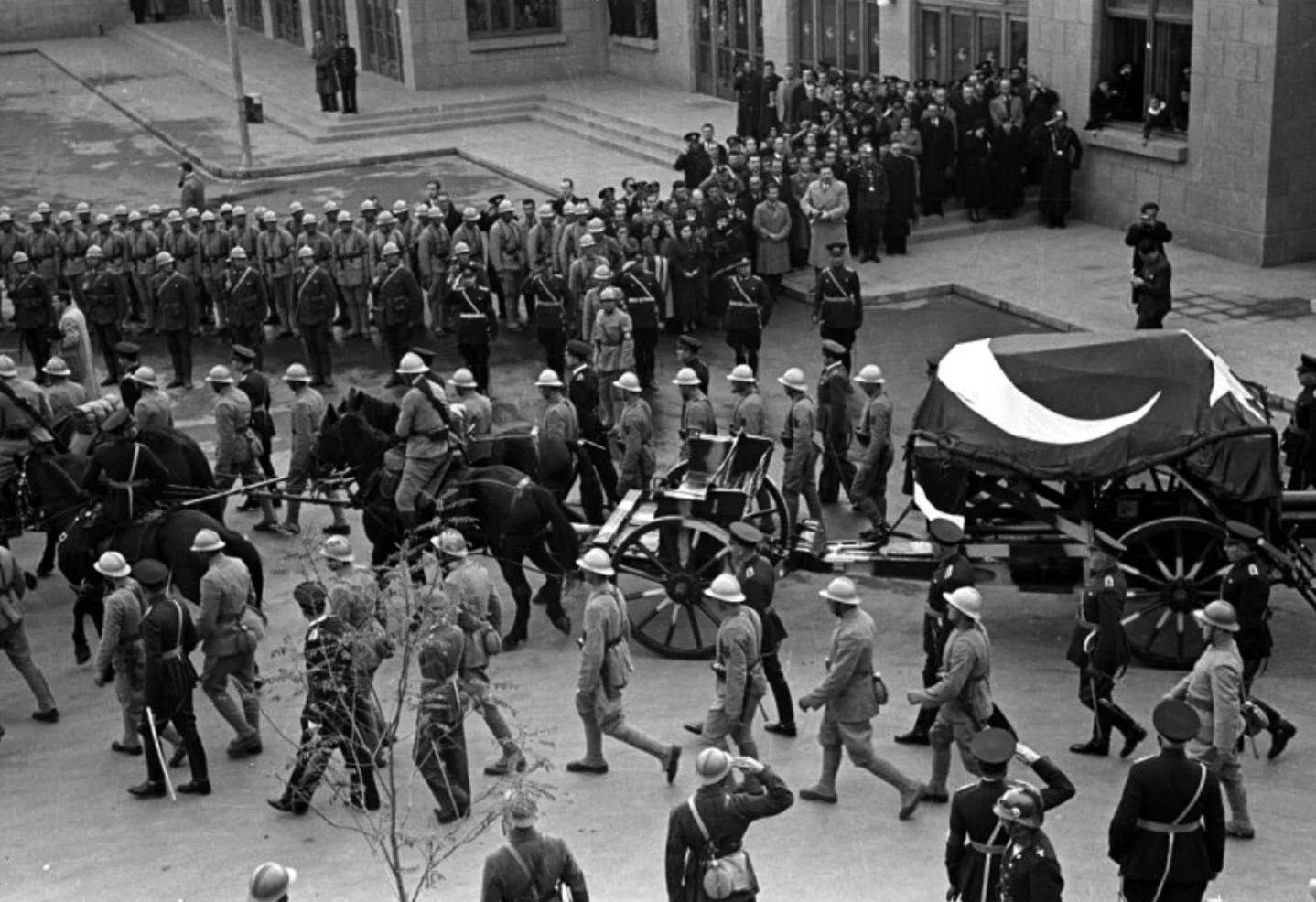 Mustafa Kemal Atatürk'ün Cenazesinden Fotoğraflar (20)