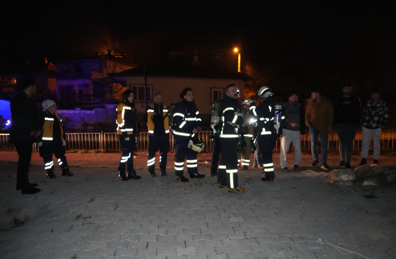 Alkollü Şahıs Evini Ateşe Vermek Istedi (1)