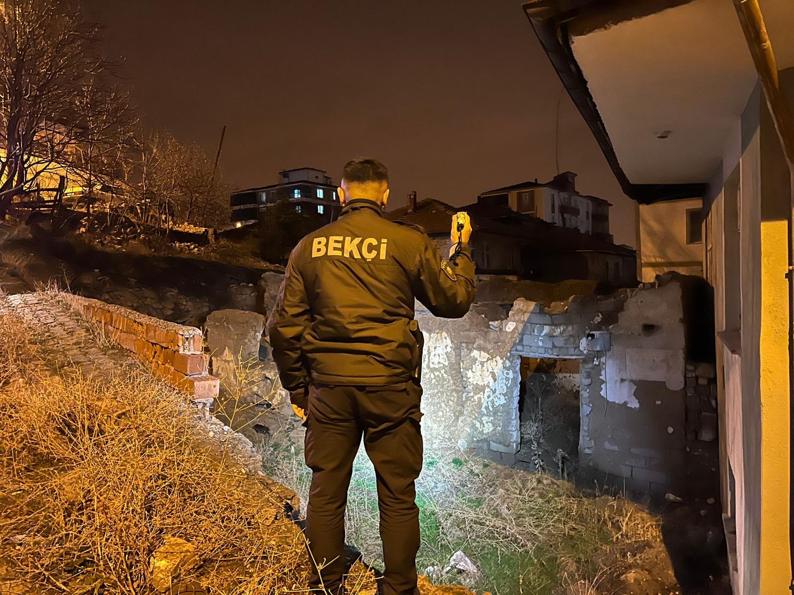 Kırıkkale'de Polis Ekiplerinden Geniş Çaplı Denetim (1)