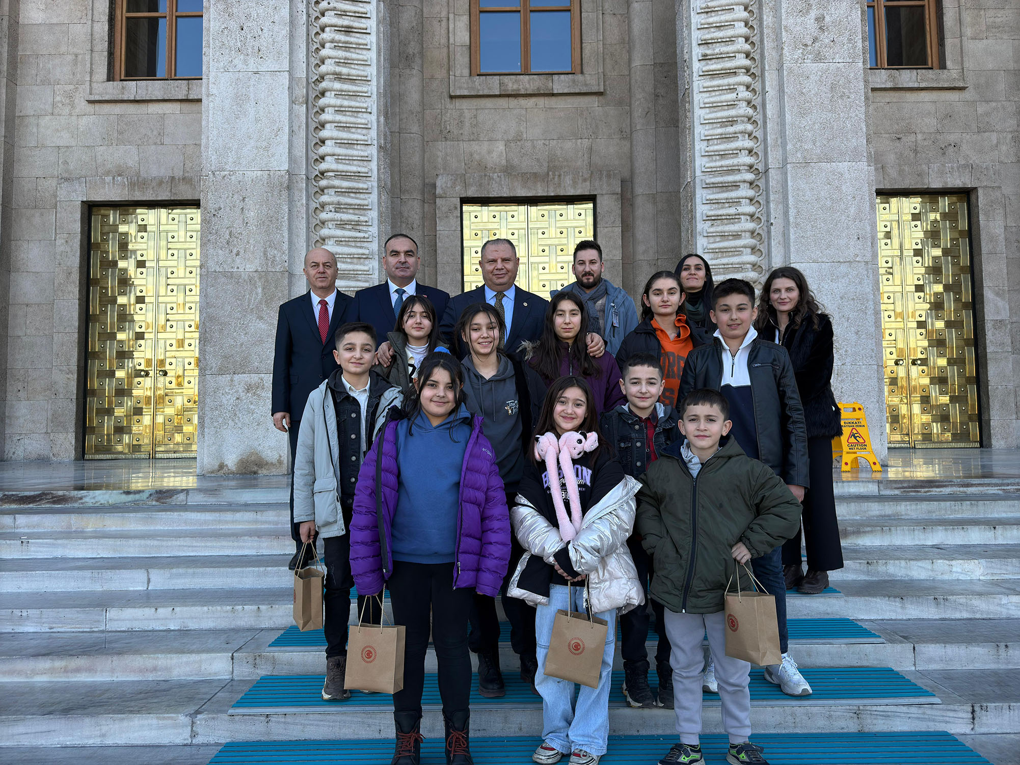 Milletvekili Öztürk, İstiklal Marşı Okuma Birincisi Ve Arkadaşlarını Tbmm’de Ağırladı1