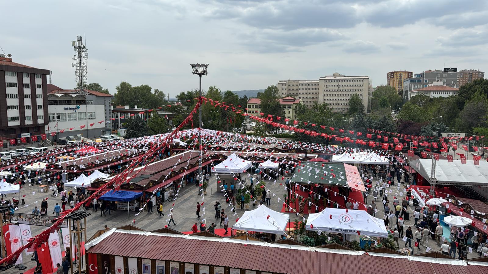 İşyurtlari Ürün Ve El Sanatlari Fuari, Kirikkale’de Açildi (1)
