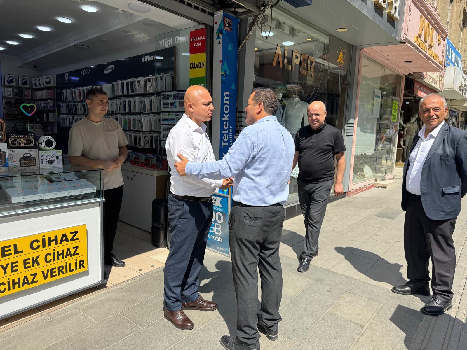 Başkan Önal’dan Zafer Caddesi Esnafına Ziyaret (1)