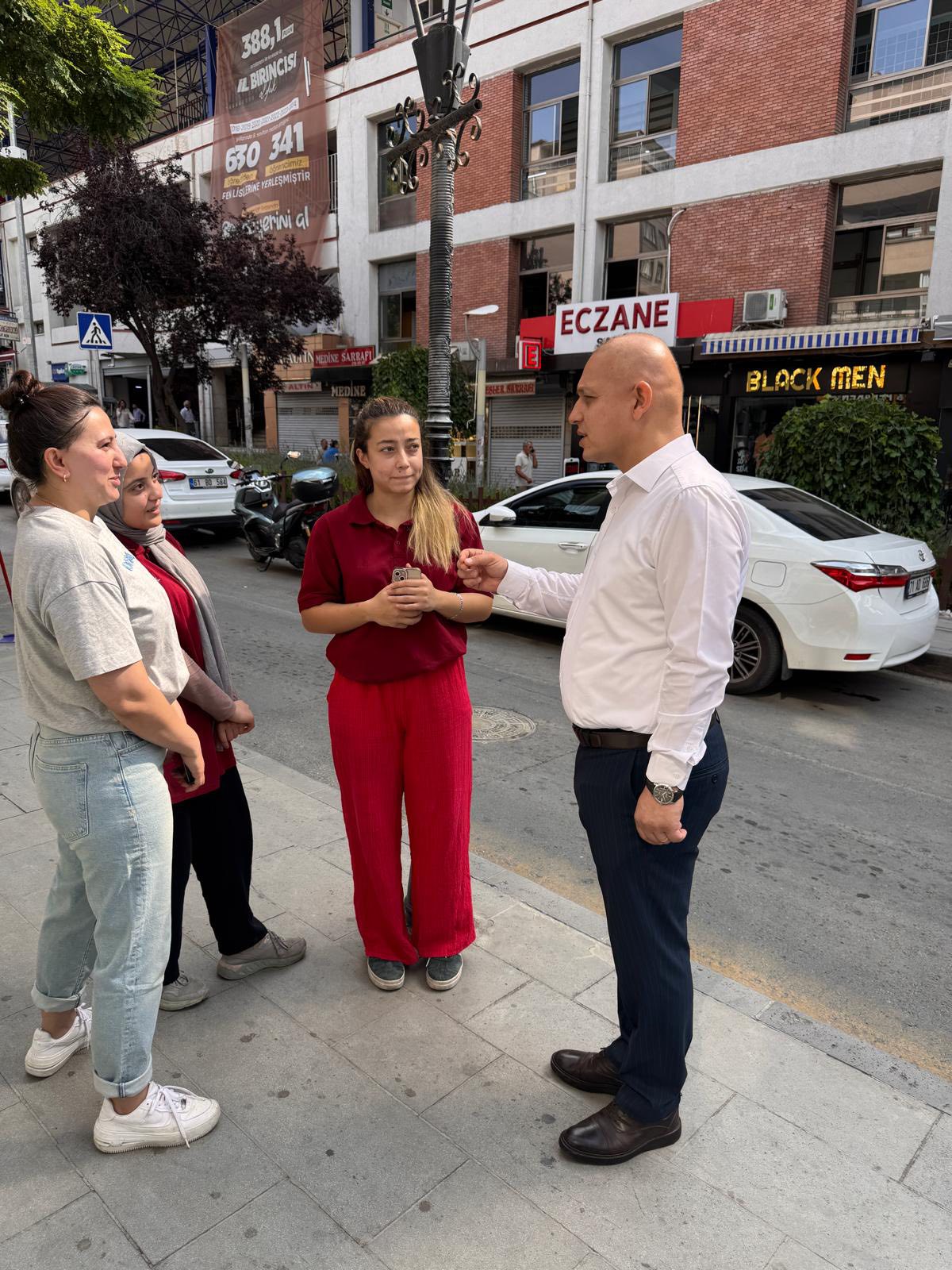Başkan Önal’dan Zafer Caddesi Esnafına Ziyaret (3)
