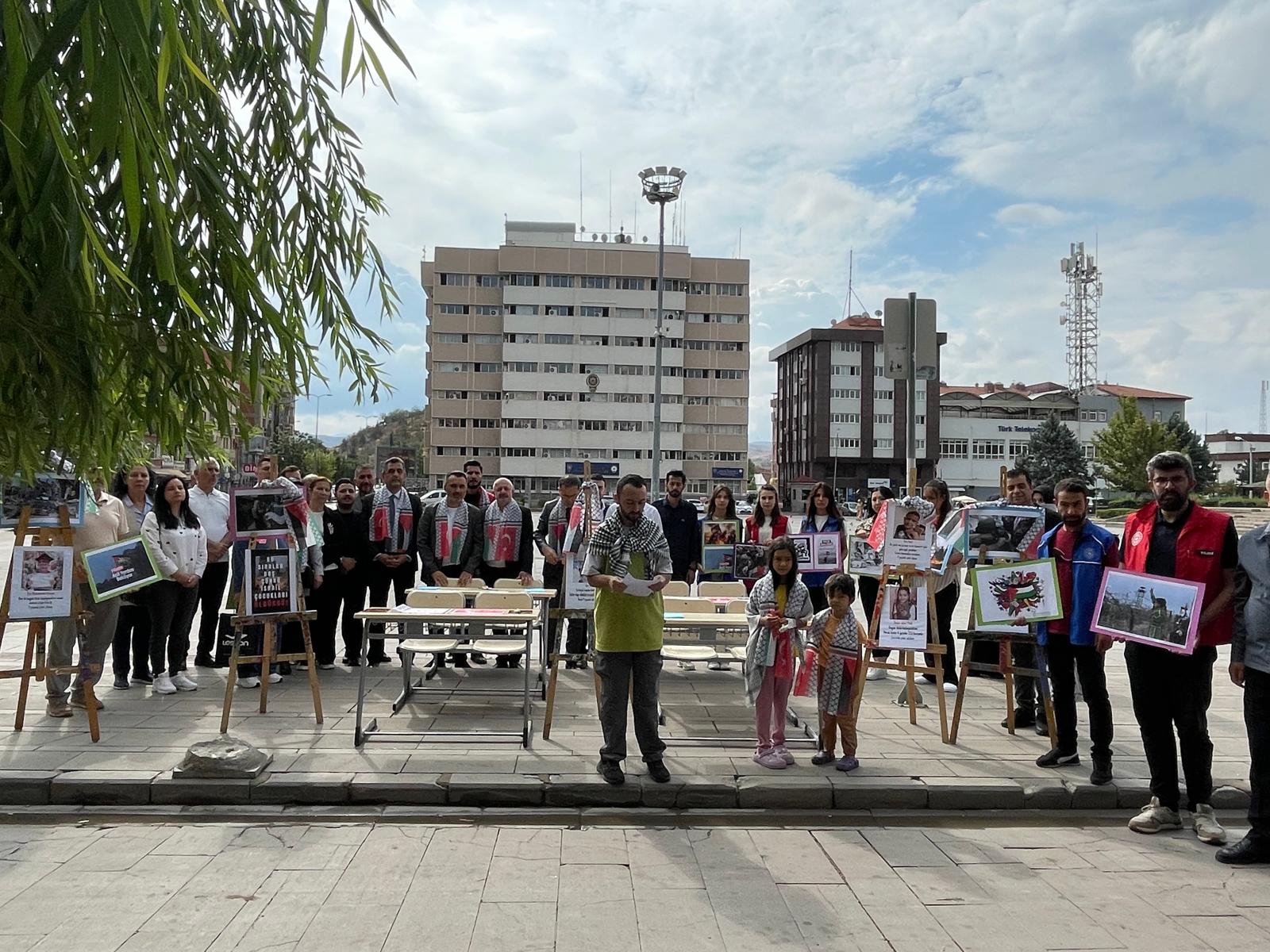 Kırıkkale’de Gazzeli Çocuklar Için Boş Sıralar Etkinliği 1