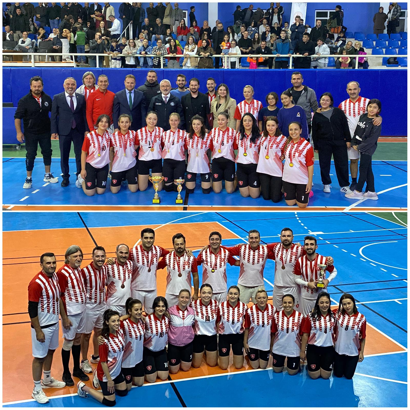 Başaran Koleji Kadın Voleybol Takımı Şampiyon Oldu (1)