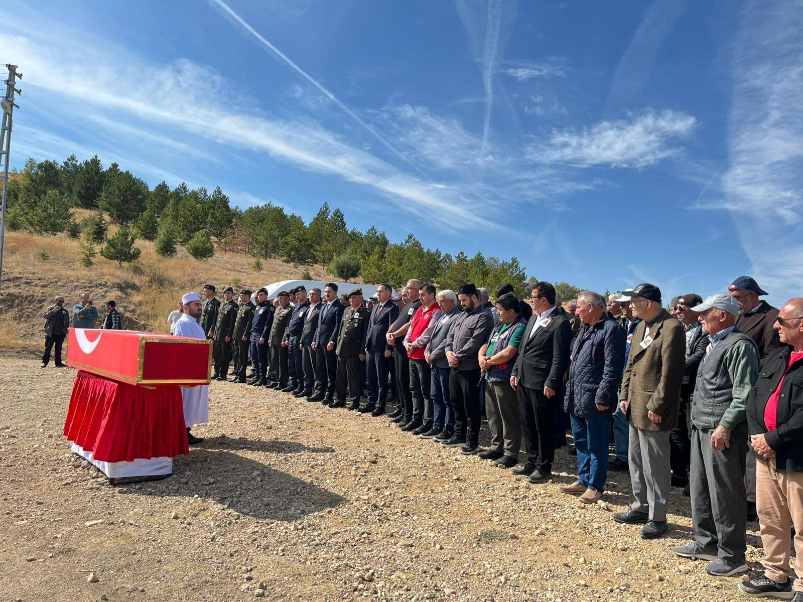 Kıbrıs Gazisi İbrahim Karaçay Son Yolculuğuna Uğurlandı (1)