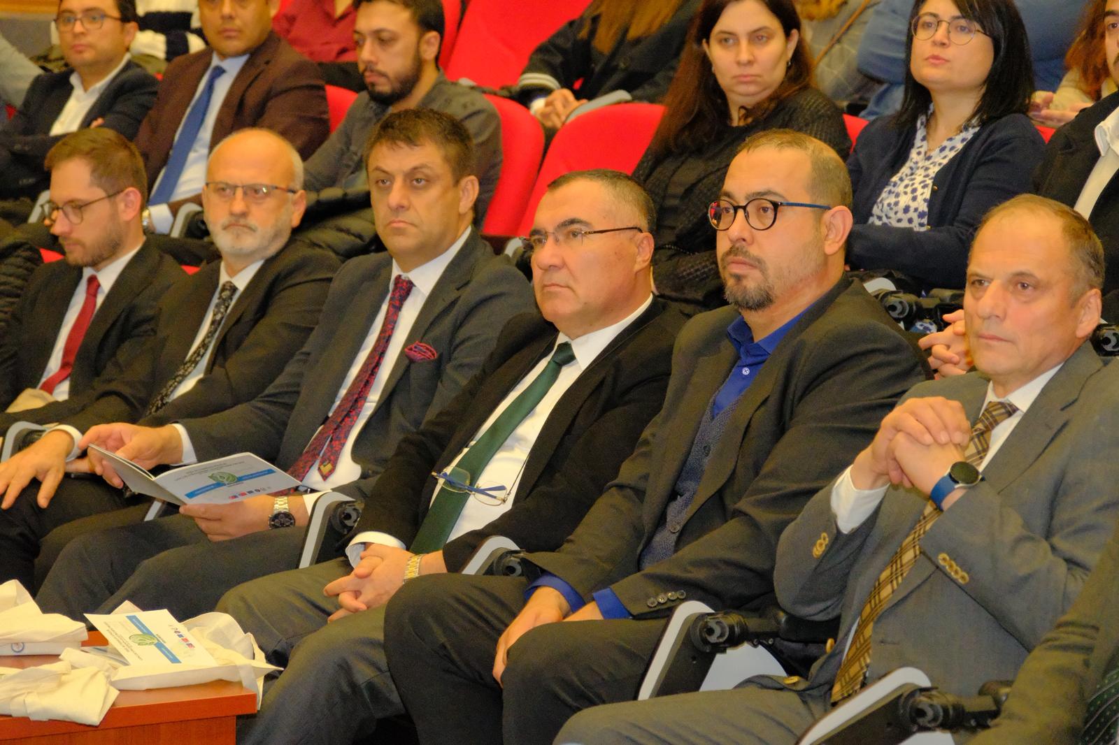 Kırıkkale Üniversitesi’nde ‘Çevre Ve İklim Gençlik Zirvesi’ Düzenlendi (9)