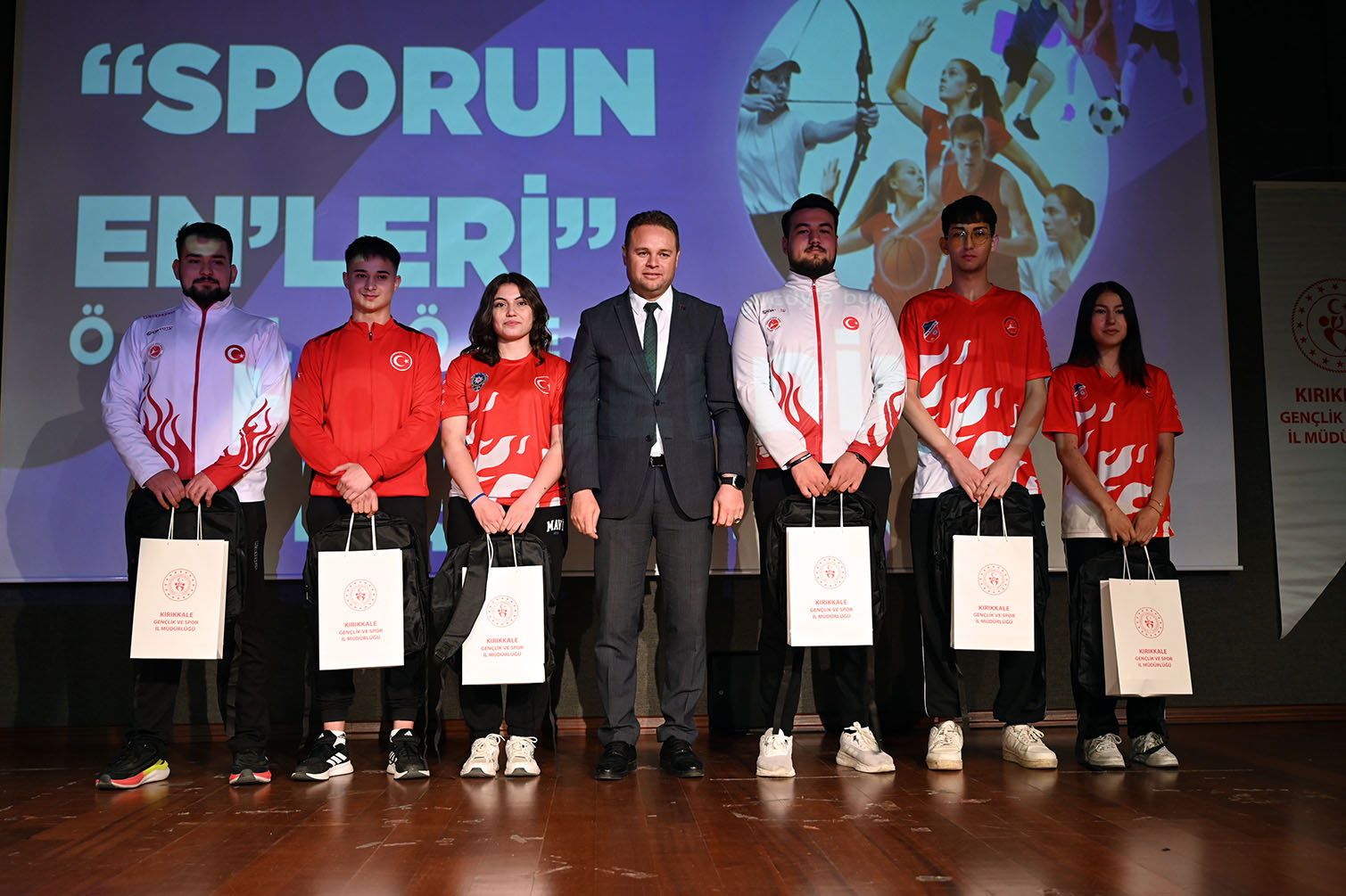 Kırıkkale’de “Sporun En’leri” Ödüllerini Aldı (1)