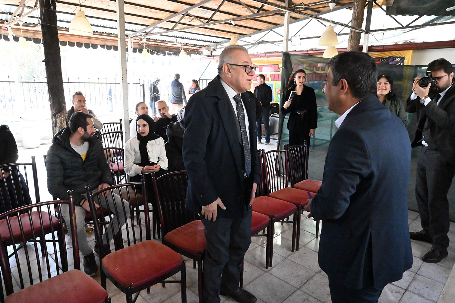 Kırıkkaleli Yazar Mustafa Sezer, Ilk Kitabını Okurları Için Imzaladı (13)