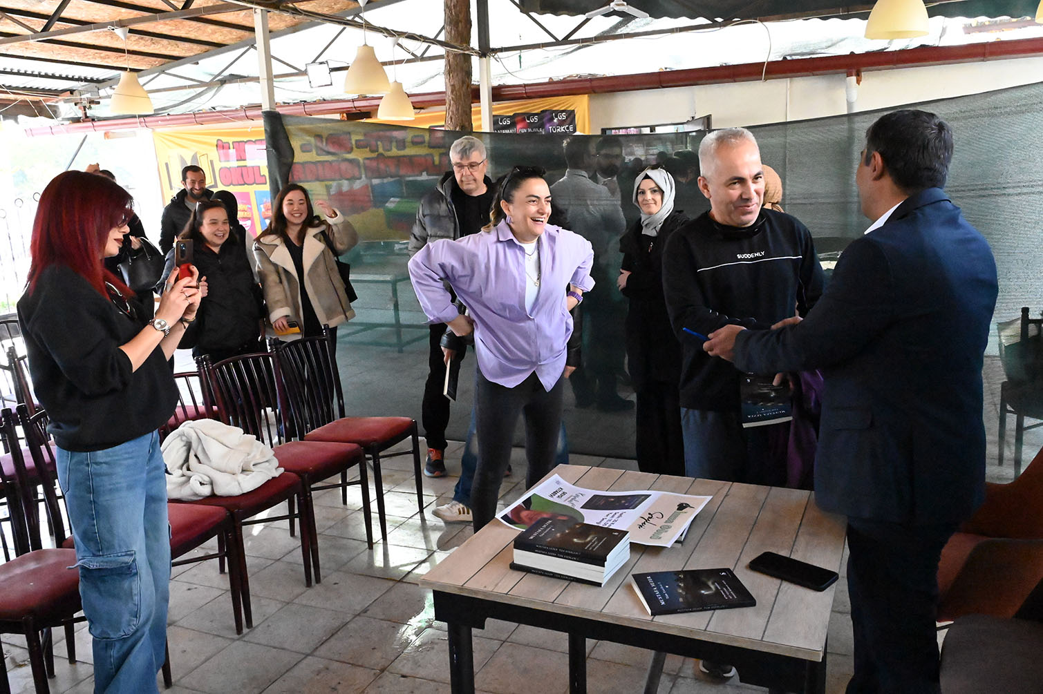 Kırıkkaleli Yazar Mustafa Sezer, Ilk Kitabını Okurları Için Imzaladı (4)