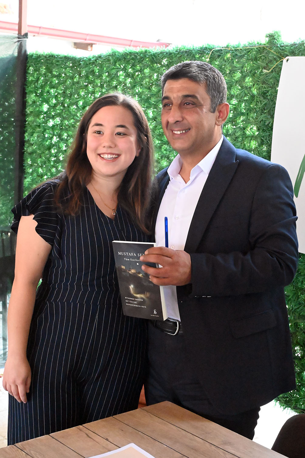 Kırıkkaleli Yazar Mustafa Sezer, Ilk Kitabını Okurları Için Imzaladı (8)