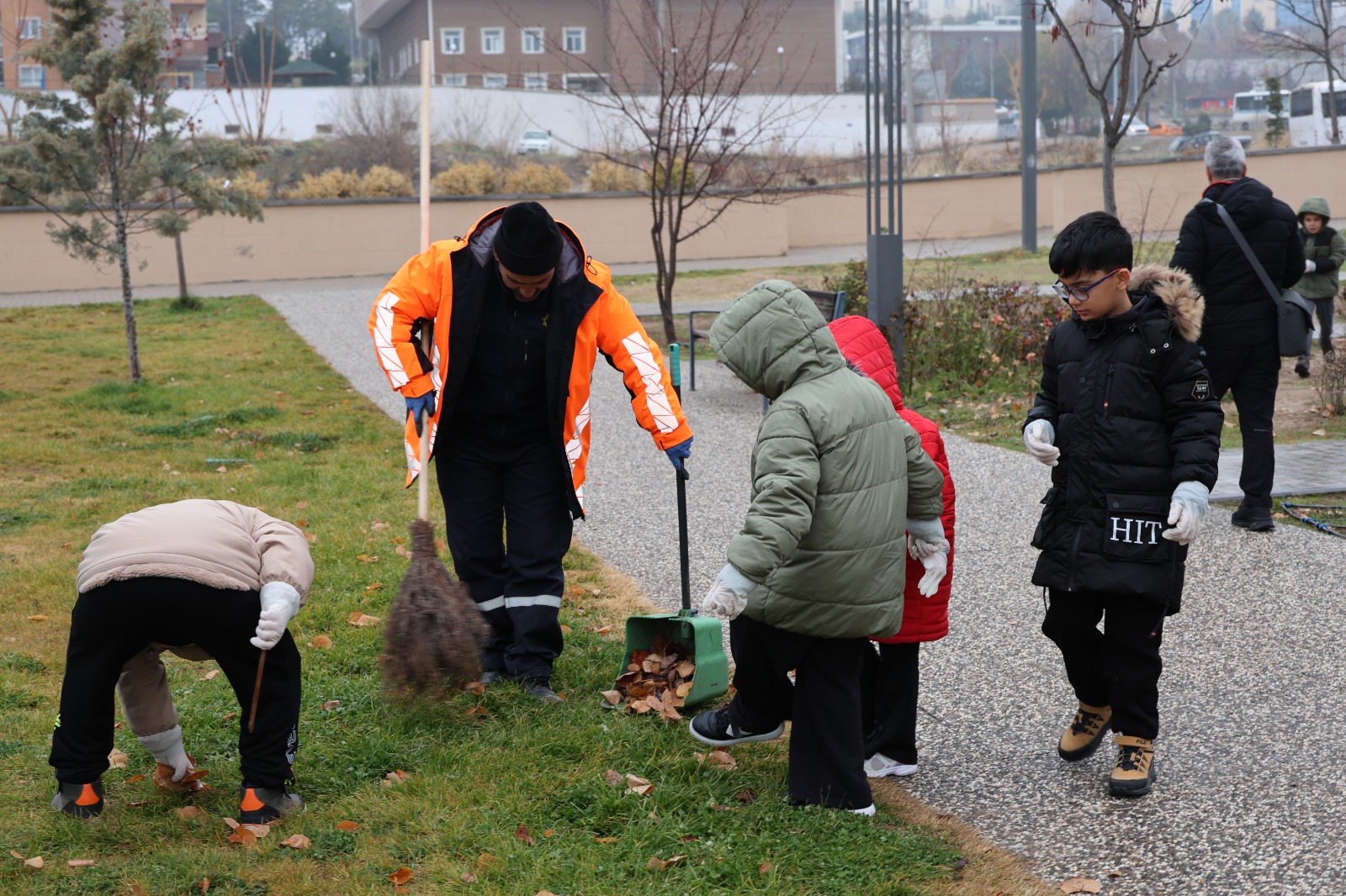 Öğrencilerden Çevreye Örnek Mesaj “Temiz Yarınlar Okullarda Başlar” (2)