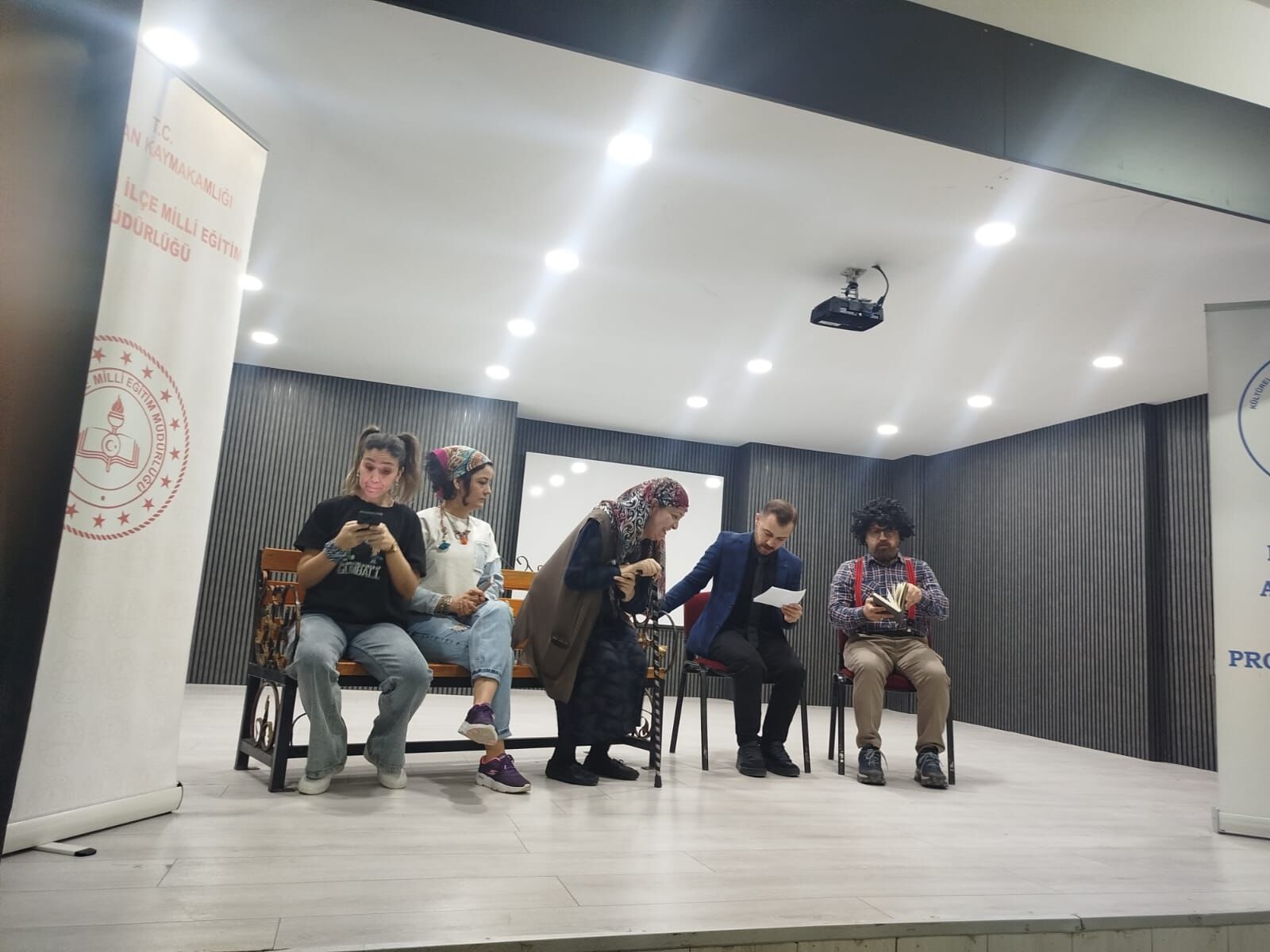 C0Ff4Ef1 F006 4346 Aaeb Ee31582D495D