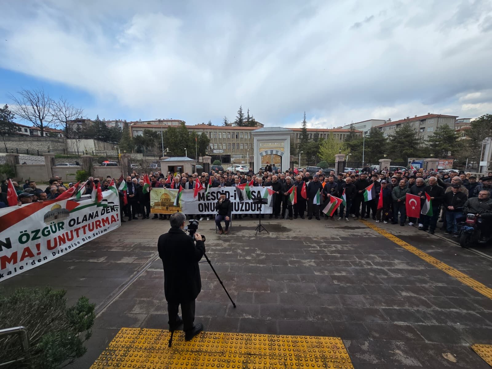 7C5A7793 59Da 4D7A 8000 D469529Cace8