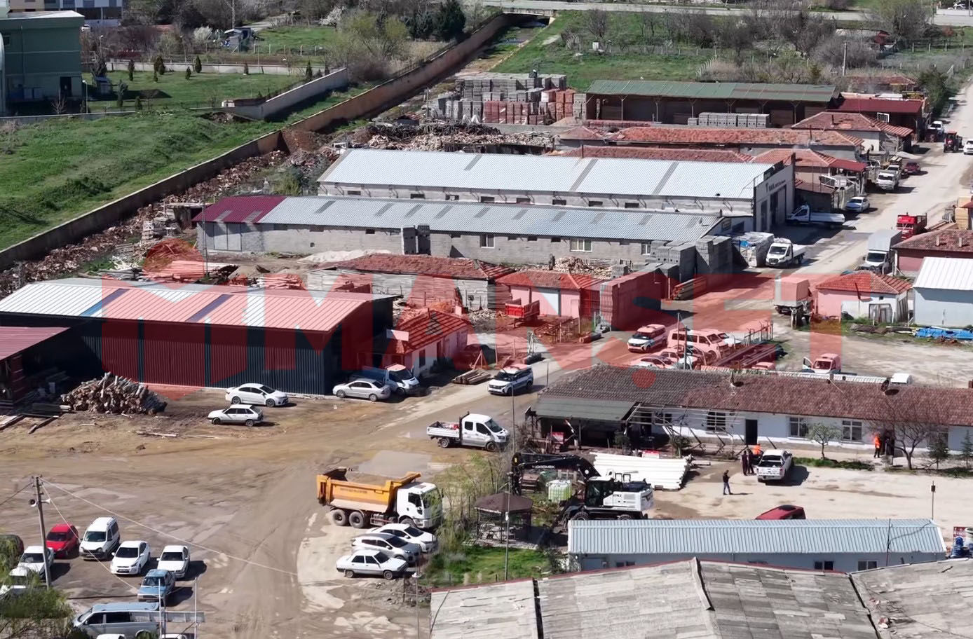 Kırıkkale’de Kavga Ihbarına Giden Polisler Çiçeklerle Karşılandı (2)