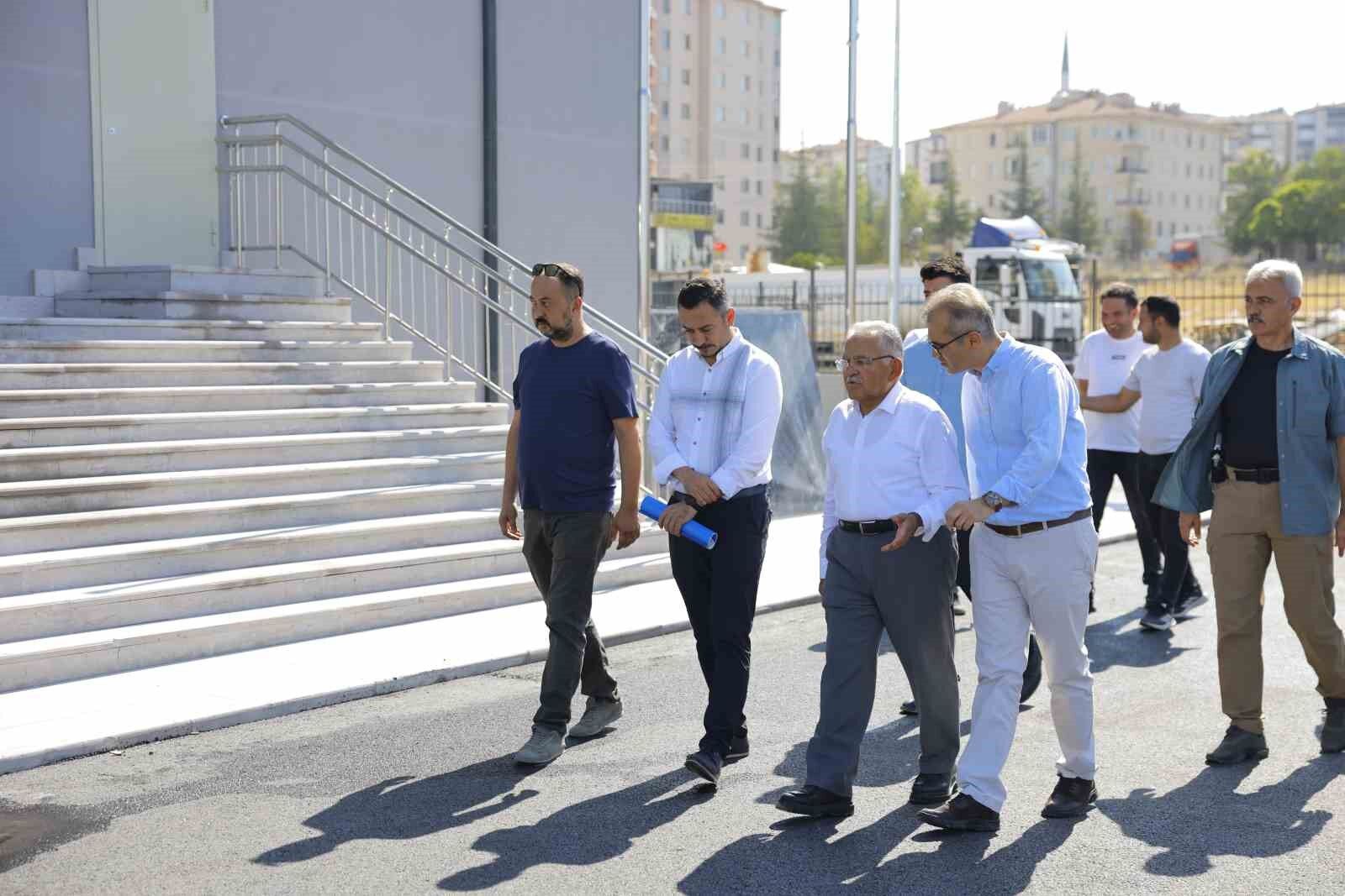 Başkan Büyükkılıç'tan 85 milyon TL'lik yatırım maliyetli eğitim yuvasında inceleme