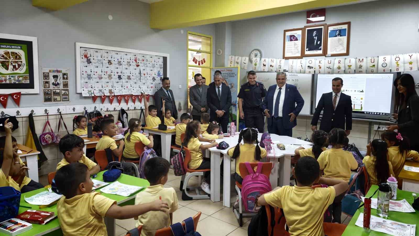 Bozkır'da İlköğretim Haftası kutlamaları