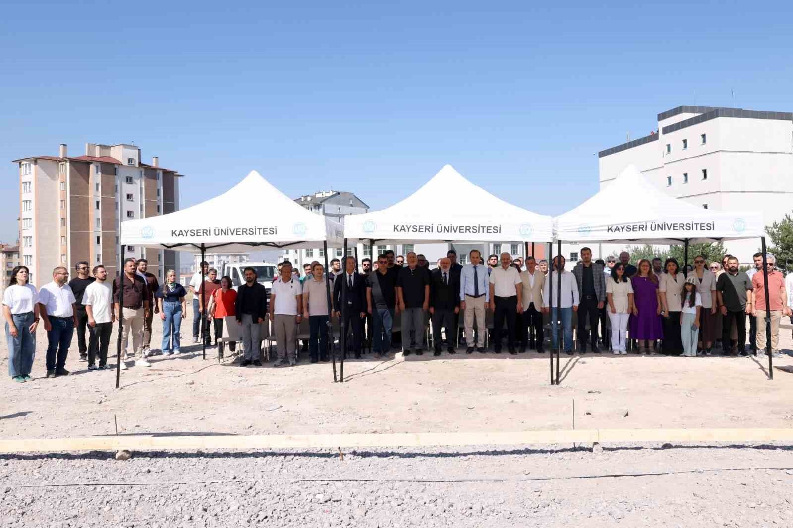Kayseri Üniversitesi'nde Bilişim Teknolojileri MYO Binasının Temel Atma Töreni gerçekleştirildi