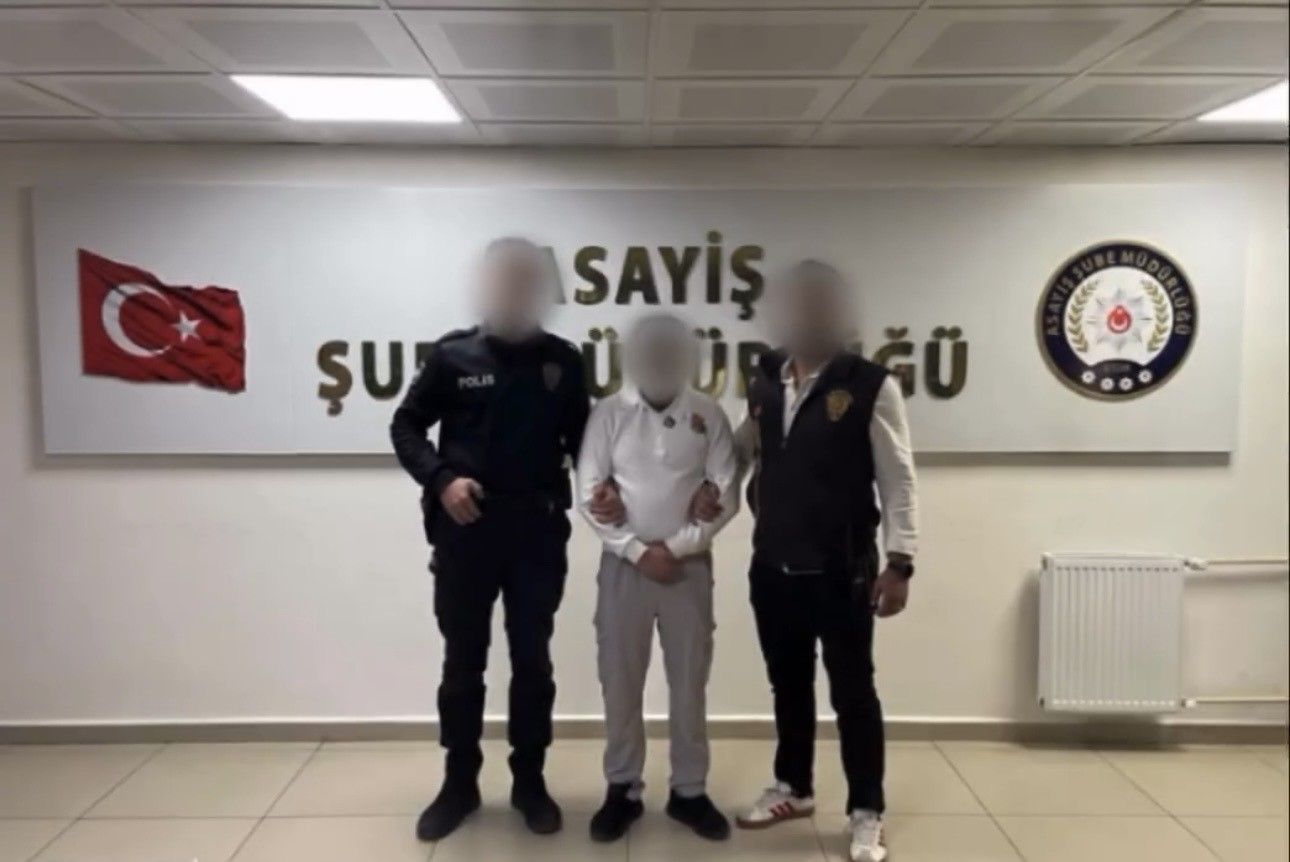 98 yıl hapis cezası ile aranan şahıs polisten kaçamadı