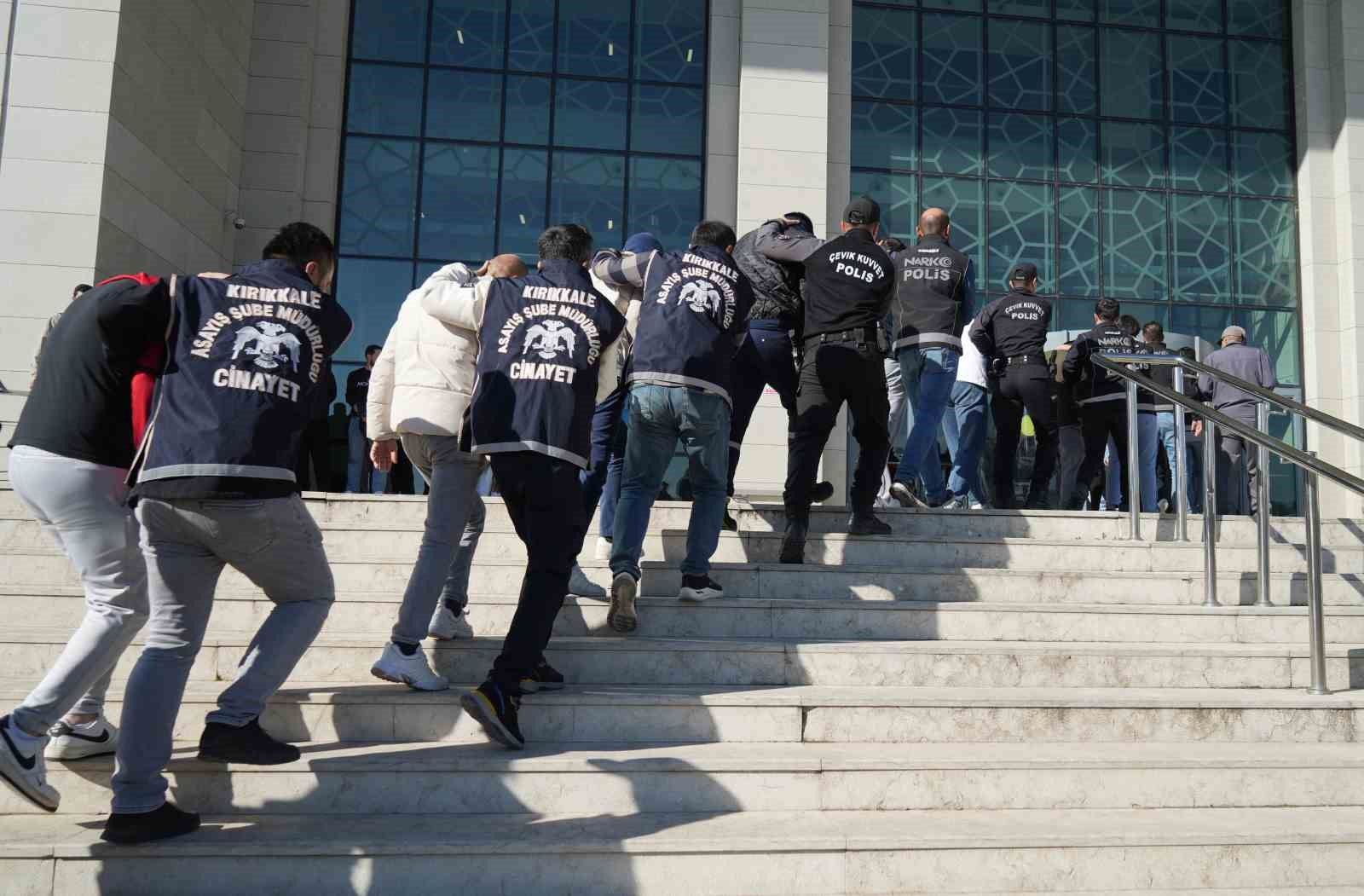 Kırıkkale'de fuhuş ve uyuşturucu operasyonu: 35 gözaltı