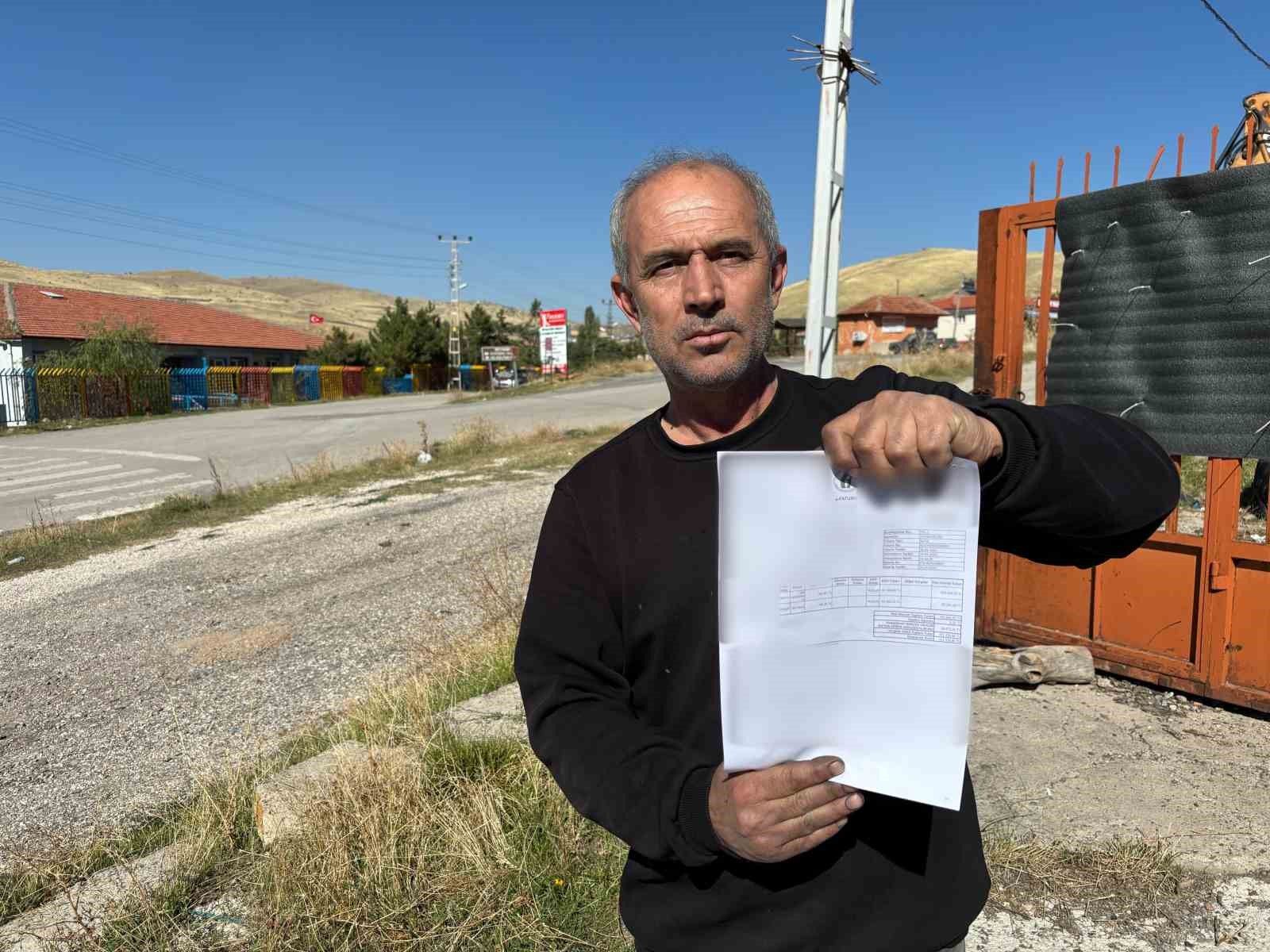 Kredi kartı başvurusu yaptığını sanarken 412 bin lirası dolandırıldı